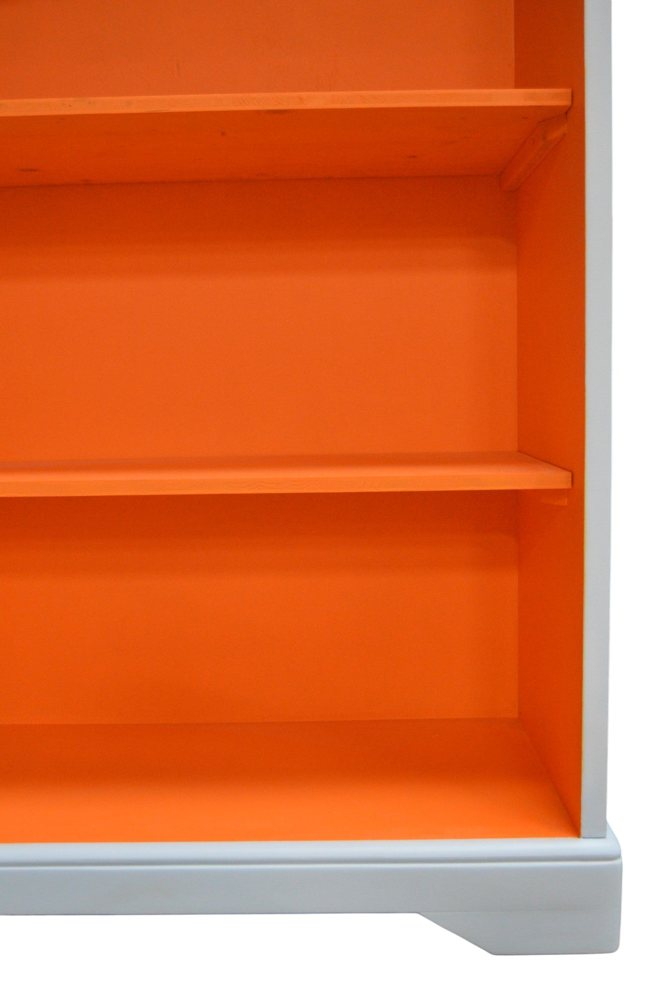 L'ARMOIRE SANGUINE