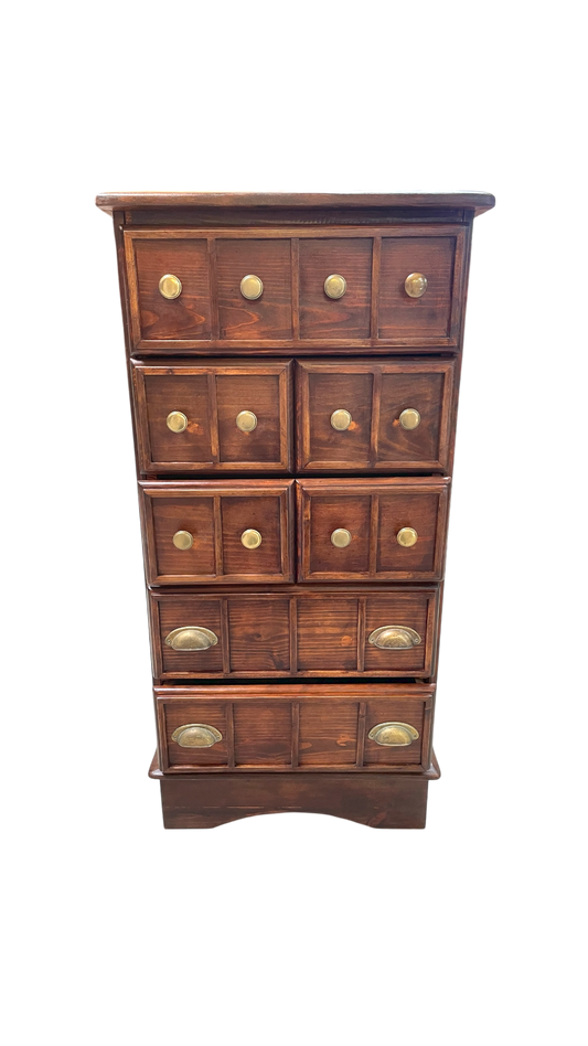 LA COMMODE CENT TIROIRS